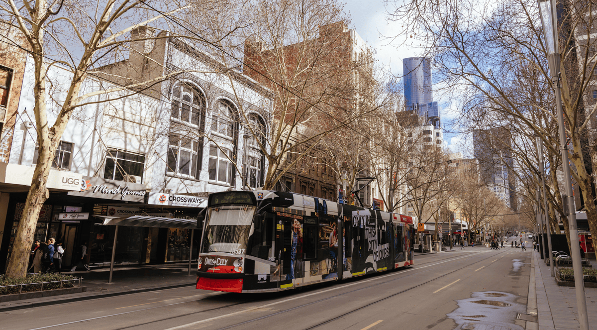 Investors pile back into housing as Melbourne regains favour